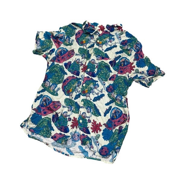 H&M Other - H&M Rick & Morty Graphic Button Down Slim fit short sleeve shirt L 100% viscose